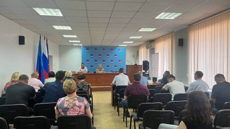 03.06.2025 г. в Станице Луганской было проведено XXXIV заседание сессии I созыва Совета депутатов Станично-Луганского муниципального округа Луганской Народной Республики 03.06.2025 г. в Станице Луганской было проведено XXXIV заседание сессии I созыва Совета депутатов Станично-Луганского муниципального округа Луганской Народной Республики