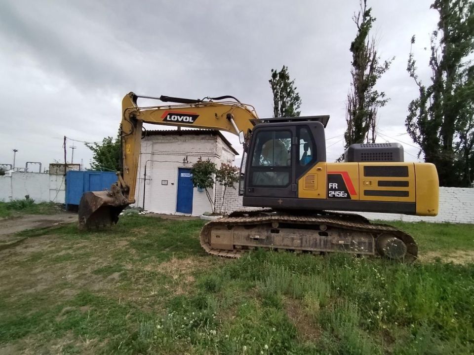Андрей Рубанцов: В Ровеньках продолжается капремонт водовода Курган — Новодарьевка Андрей Рубанцов: В Ровеньках продолжается капремонт водовода Курган — Новодарьевка