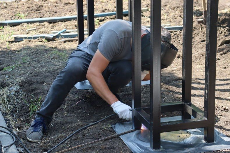 Масштабные восстановительные работы проходят в городе Червонопартизанск Масштабные восстановительные работы проходят в городе Червонопартизанск