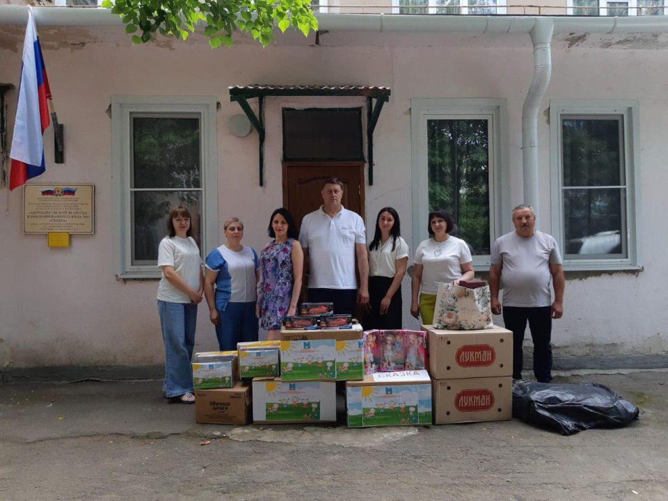 Ставропольская делегация посетила подшефные учреждения в Антрацитовском округе Ставропольская делегация посетила подшефные учреждения в Антрацитовском округе