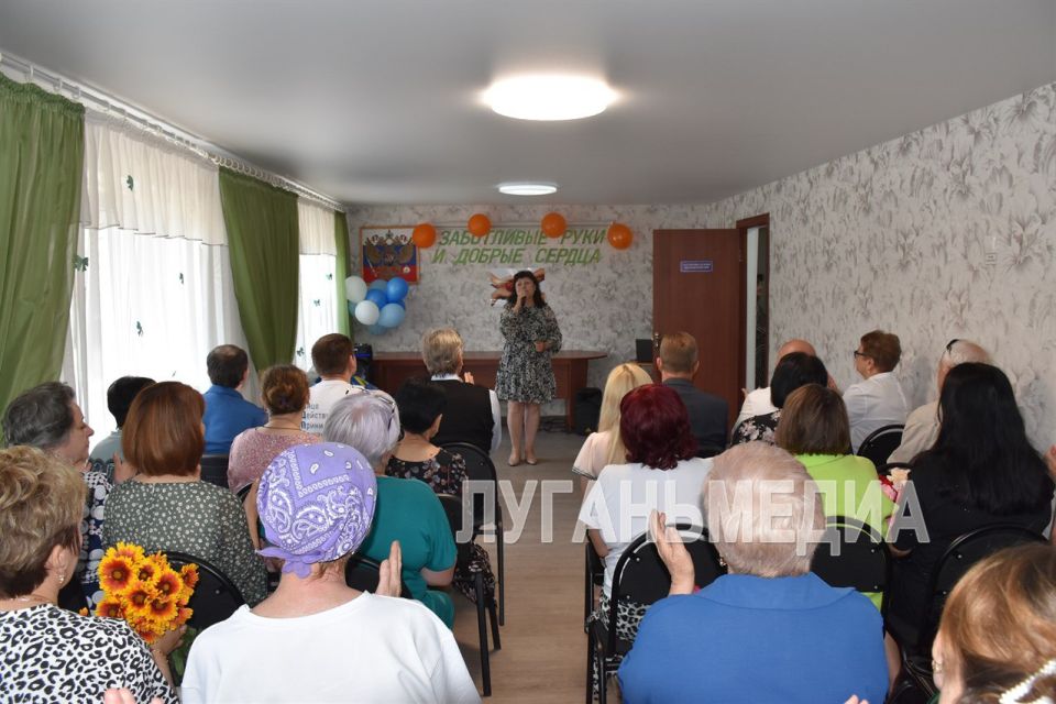 В Кировске состоялся торжественный концерт, приуроченный важному профессиональному празднику – Дню социального работника В Кировске состоялся торжественный концерт, приуроченный важному профессиональному празднику – Дню социального работника