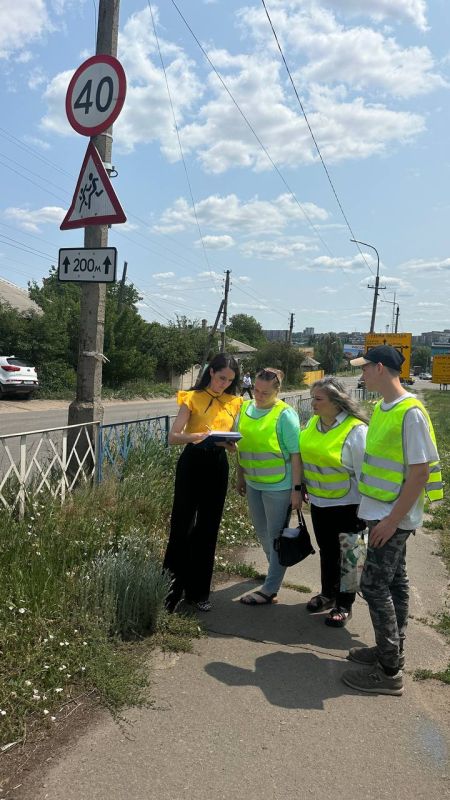 Начал свою реализацию Муниципальный проект «Безопасная дорога в школу», инициированный фракцией «Единая Россия» Начал свою реализацию Муниципальный проект «Безопасная дорога в школу», инициированный фракцией «Единая Россия»