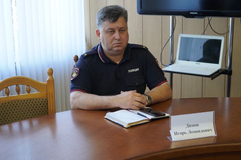 Проведено заседание Комиссии по делам несовершеннолетних и защите их прав Проведено заседание Комиссии по делам несовершеннолетних и защите их прав