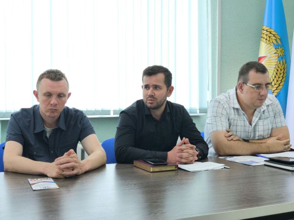 Евгений Морозов: В стенах Администрации города Брянки провел совещание с участием представителей Министерства экономического развития Луганской Народной Республики, специалистов Управления экономики Администрации и... Евгений Морозов: В стенах Администрации города Брянки провел совещание с участием представителей Министерства экономического развития Луганской Народной Республики, специалистов Управления экономики Администрации и...
