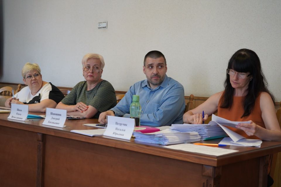 Проведено заседание Комиссии по делам несовершеннолетних и защите их прав Проведено заседание Комиссии по делам несовершеннолетних и защите их прав