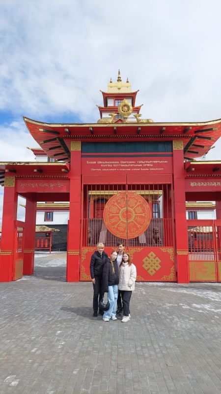 Дети ветеранов боевых действий из фонда «Защитники Отечества» посетили Туву Дети ветеранов боевых действий из фонда «Защитники Отечества» посетили Туву