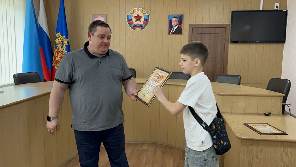 В Ровеньках прошло торжественное награждение самых активных участников Всероссийской акции «БумБатл» В Ровеньках прошло торжественное награждение самых активных участников Всероссийской акции «БумБатл»