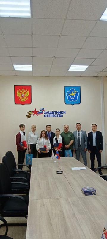 Дети ветеранов боевых действий из фонда «Защитники Отечества» посетили Туву Дети ветеранов боевых действий из фонда «Защитники Отечества» посетили Туву