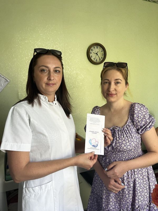 Специалисты Ровеньковского структурного подразделения "Развитие" провели прием детей в поликлинике городского округа по оказанию медицинской и психолого-педагогической помощи детям, обратившимся в поликлинику в этот день Специалисты Ровеньковского структурного подразделения "Развитие" провели прием детей в поликлинике городского округа по оказанию медицинской и психолого-педагогической помощи детям, обратившимся в поликлинику в этот день