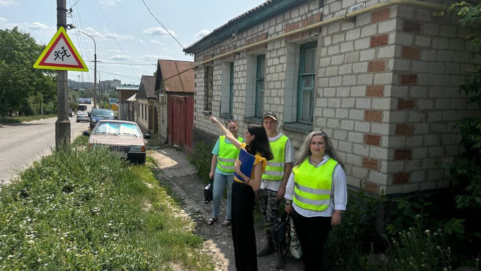 Начал свою реализацию Муниципальный проект «Безопасная дорога в школу», инициированный фракцией «Единая Россия» Начал свою реализацию Муниципальный проект «Безопасная дорога в школу», инициированный фракцией «Единая Россия»