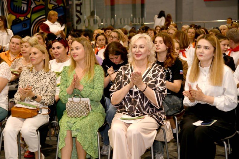 Свердловские учащиеся показали «Луганский характер» на твердую пятерку Свердловские учащиеся показали «Луганский характер» на твердую пятерку
