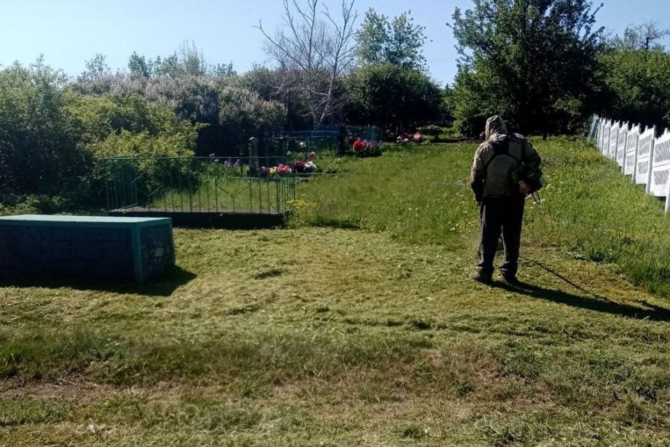 В отделе по обеспечению жизнедеятельности села Дарьино-Ермаковка продолжаются работы по покосу сорной и карантинной растительности В отделе по обеспечению жизнедеятельности села Дарьино-Ермаковка продолжаются работы по покосу сорной и карантинной растительности