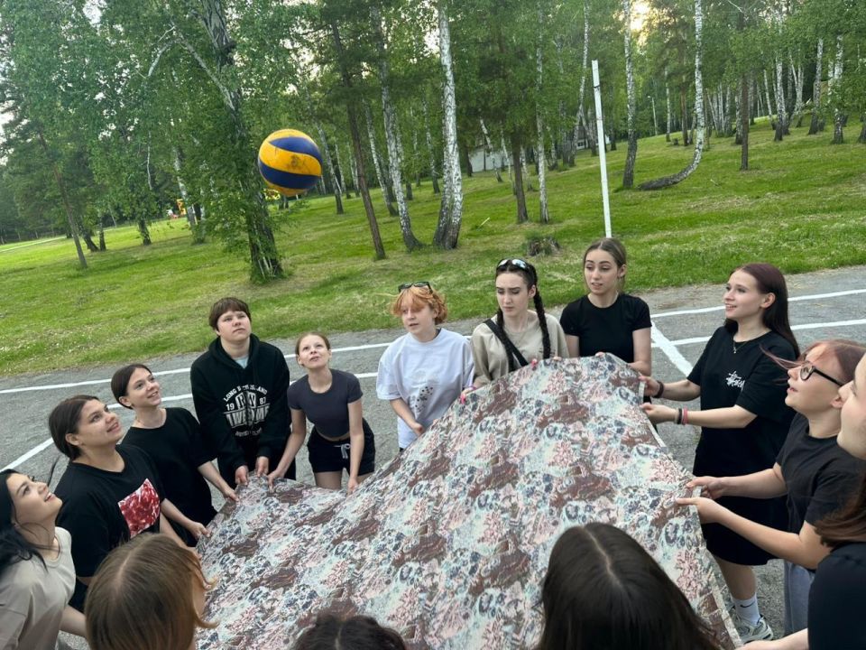 Дети из Беловодского МО прошли квест в лагере в Новосибирской области Дети из Беловодского МО прошли квест в лагере в Новосибирской области