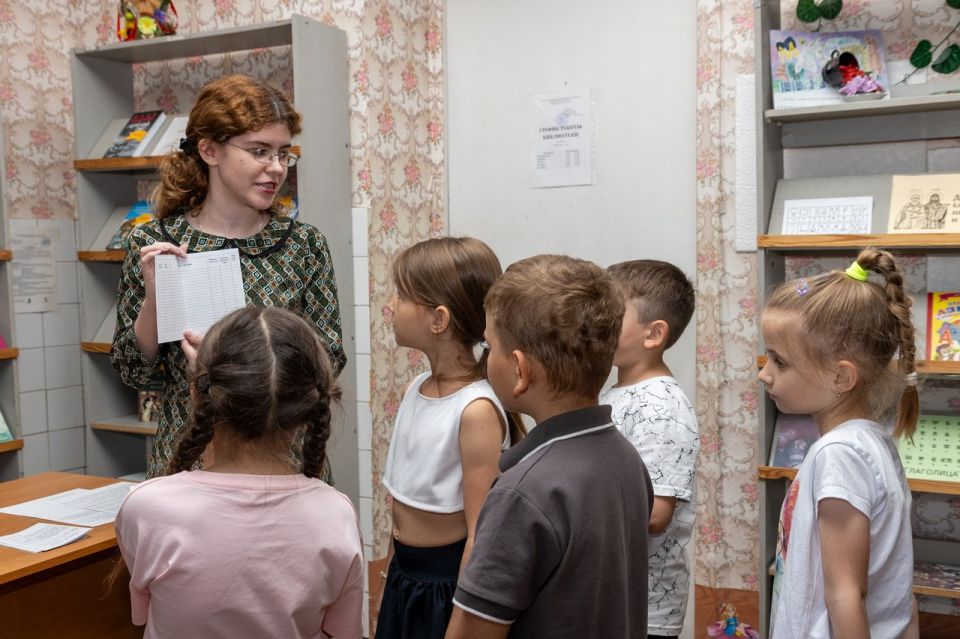 В Фабричненскую среднюю школу пришли будущие ученики первого класса В Фабричненскую среднюю школу пришли будущие ученики первого класса