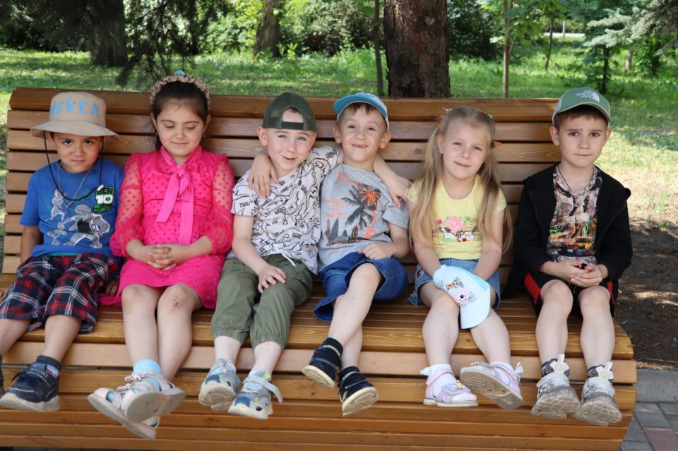 ЮИДовцы учат малышей правилам дорожной безопасности в парке "Горняк" ЮИДовцы учат малышей правилам дорожной безопасности в парке "Горняк"