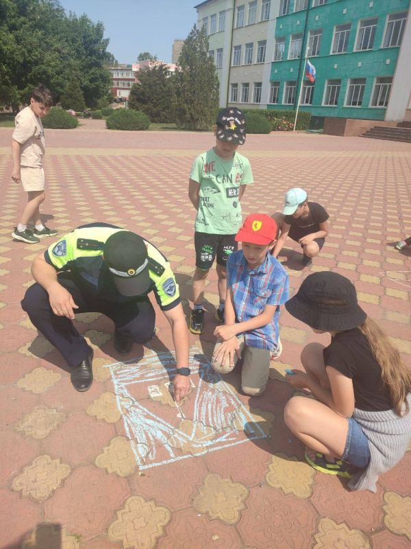 Госавтоинспекция Перевальска напоминает детям о безопасности Госавтоинспекция Перевальска напоминает детям о безопасности