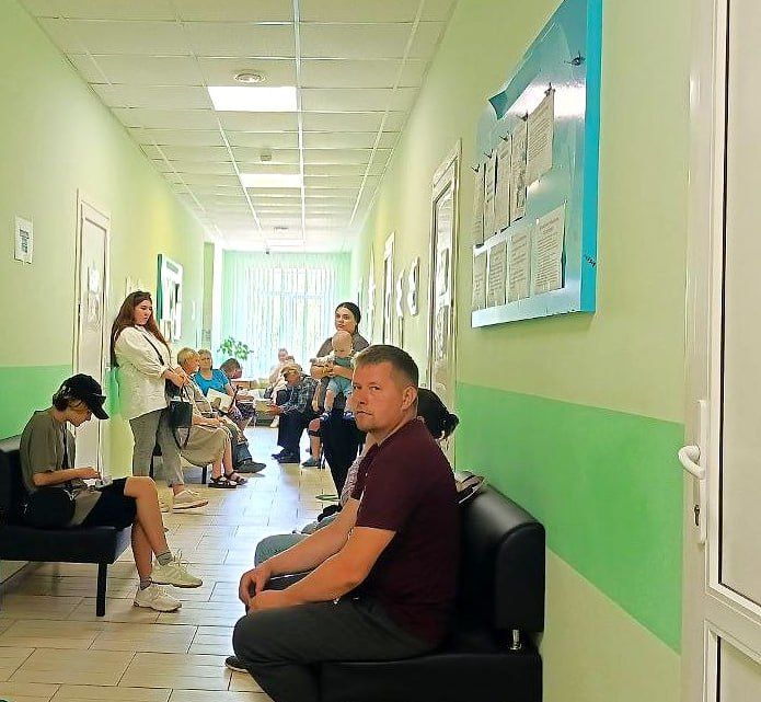 В рамках НАРОДНОЙ ПРОГРАММЫ и в поддержку партпроекта «Здоровое будущее», представители партии «Единая Россия» активно участвовали в организации выездного приёма для детей, который проводили республиканские специалисты-врачи В рамках НАРОДНОЙ ПРОГРАММЫ и в поддержку партпроекта «Здоровое будущее», представители партии «Единая Россия» активно участвовали в организации выездного приёма для детей, который проводили республиканские специалисты-врачи