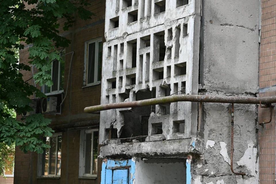 В рамках рабочей поездки в ДНР Глава Минстроя России Ирек Файзуллин совместно с Главой ДНР Денисом Пушилиным посетил прифронтовые районы Донецкой Народной Республики В рамках рабочей поездки в ДНР Глава Минстроя России Ирек Файзуллин совместно с Главой ДНР Денисом Пушилиным посетил прифронтовые районы Донецкой Народной Республики