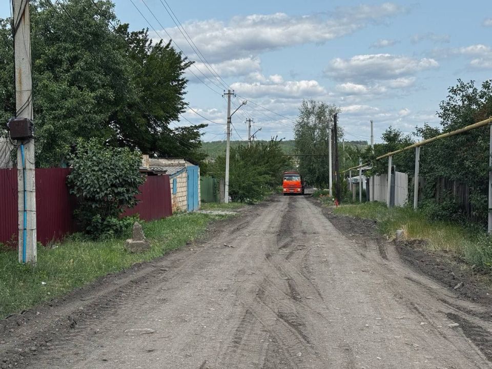 Сергей Колягин: Специалисты Муниципального унитарного предприятия «Комбинат коммунальных услуг города Первомайска» активно задействованы в работе по улучшению транспортной инфраструктуры в нашем муниципалитете Сергей Колягин: Специалисты Муниципального унитарного предприятия «Комбинат коммунальных услуг города Первомайска» активно задействованы в работе по улучшению транспортной инфраструктуры в нашем муниципалитете