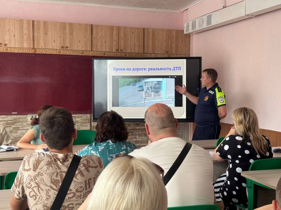 С целью предотвращения дорожно-транспортных происшествий с участием несовершеннолетних города Ровеньки управлением образования по муниципальным образованиям Свердловского муниципального округа и городского округа города... С целью предотвращения дорожно-транспортных происшествий с участием несовершеннолетних города Ровеньки управлением образования по муниципальным образованиям Свердловского муниципального округа и городского округа города...