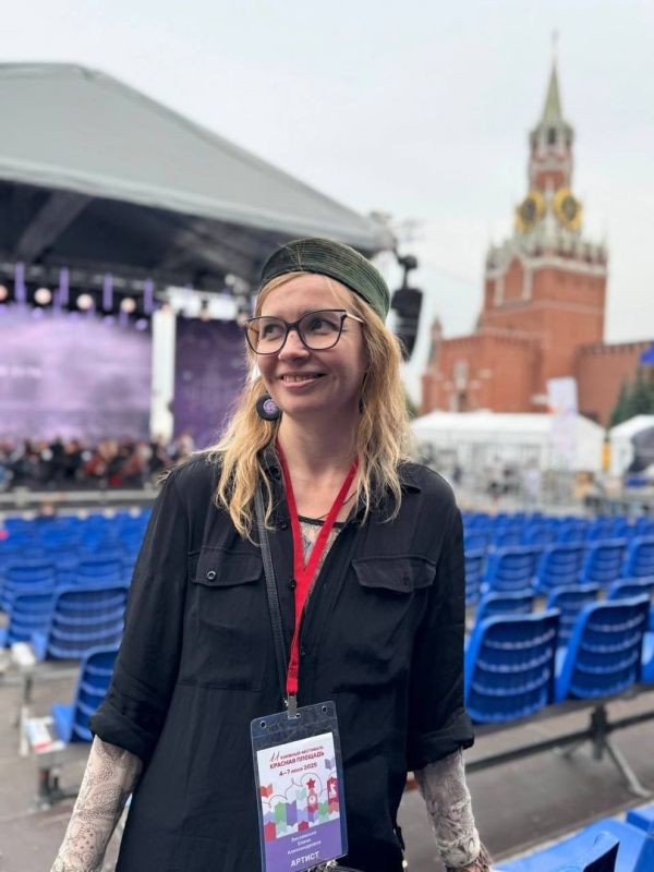 В Москве на Красной площади состоялся показ спектакля «НОВОРОССИЯ» по поэме луганской поэтессы Елены Заславской В Москве на Красной площади состоялся показ спектакля «НОВОРОССИЯ» по поэме луганской поэтессы Елены Заславской