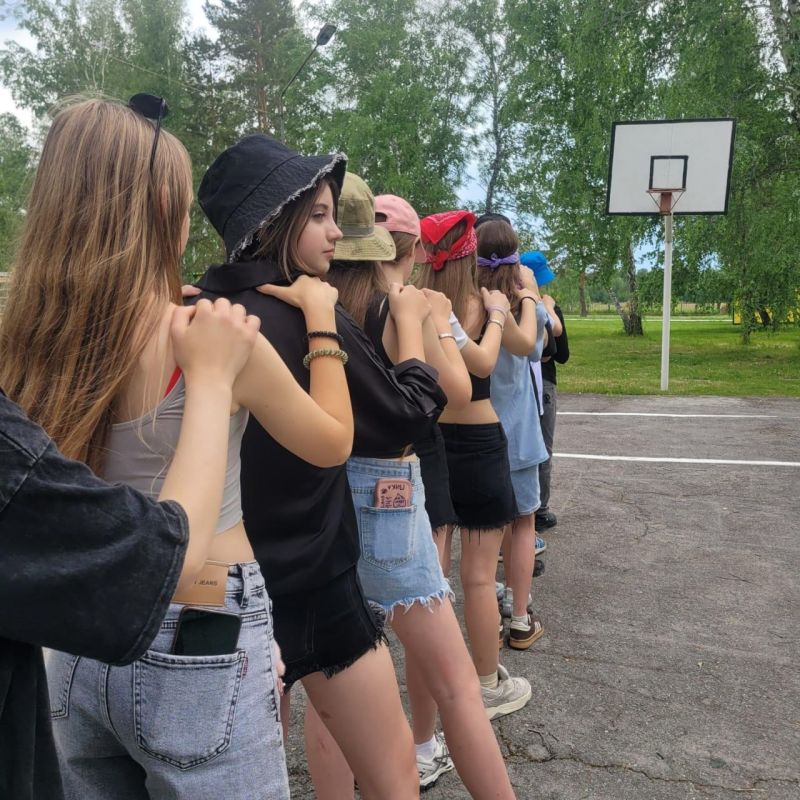 Дети из Беловодского МО прошли квест в лагере в Новосибирской области Дети из Беловодского МО прошли квест в лагере в Новосибирской области