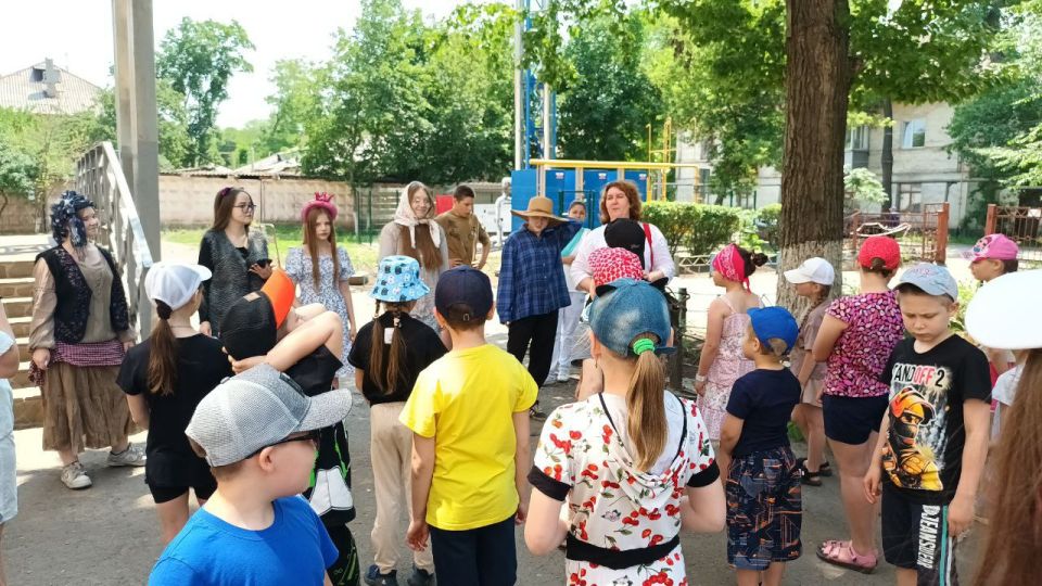 6 июня в школьной тематической площадке "Дружба" состоялся День русского языка 6 июня в школьной тематической площадке "Дружба" состоялся День русского языка