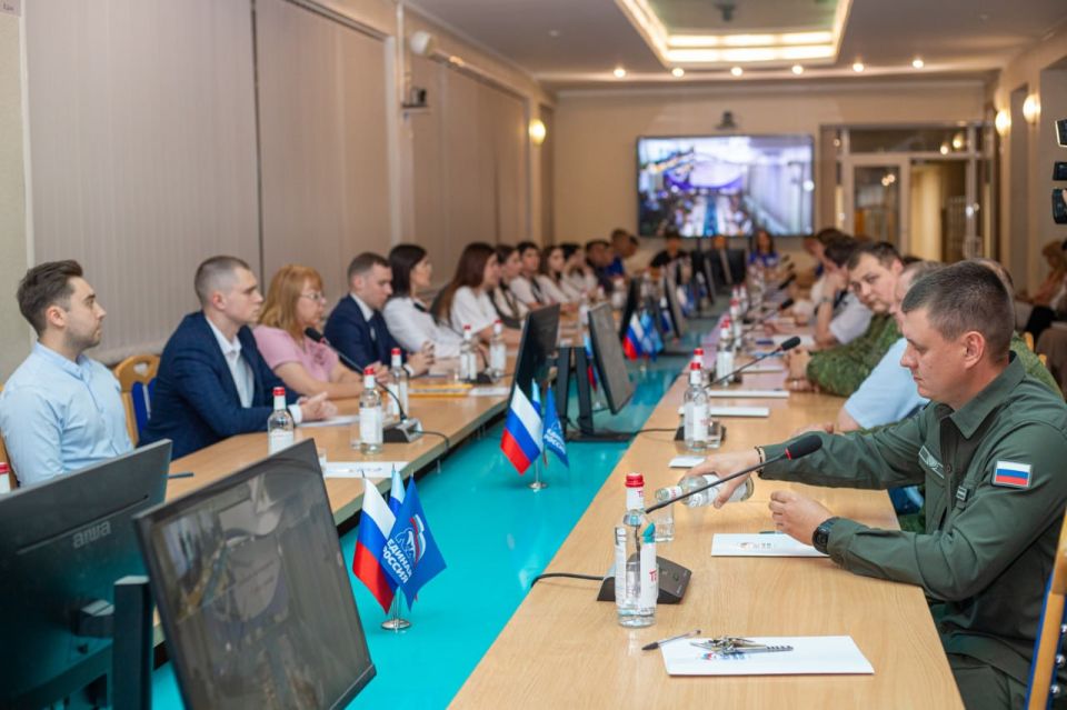 В Луганске обсудили важность сохранения чистоты русского языка В Луганске обсудили важность сохранения чистоты русского языка