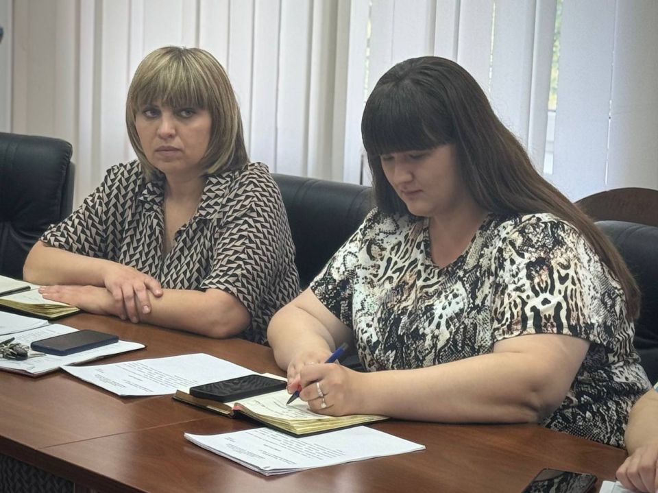 Более 650 проектов подали жители Луганщины на конкурс «Новая республика – руками молодежи» Более 650 проектов подали жители Луганщины на конкурс «Новая республика – руками молодежи»