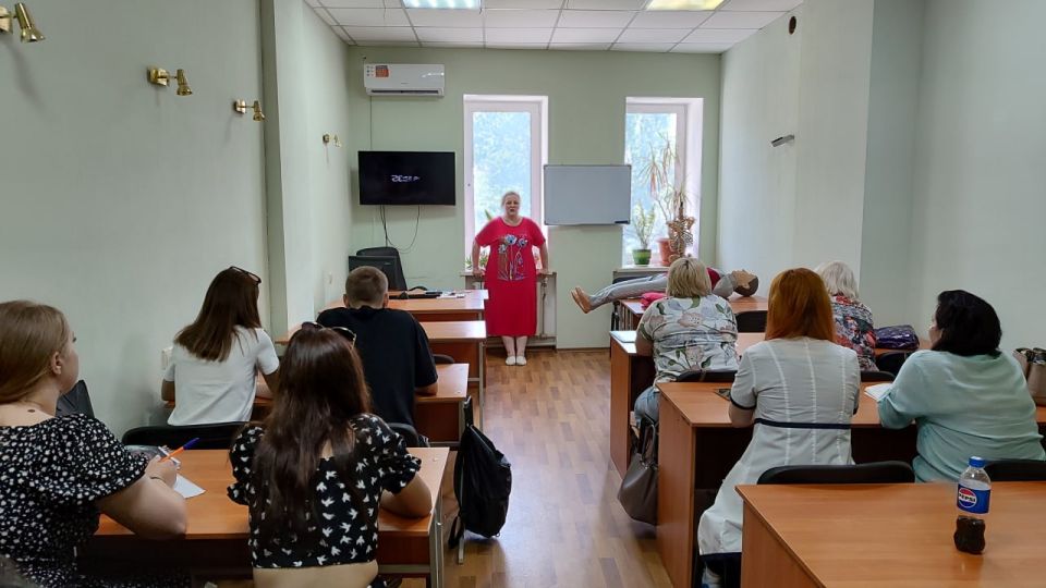 Медсестры Луганского центра медицины катастроф повышают уровень знаний в области экстренной медицинской помощи Медсестры Луганского центра медицины катастроф повышают уровень знаний в области экстренной медицинской помощи