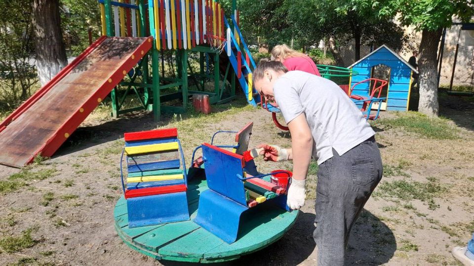 Виктория Сошина: В пгт Крепенский прошла акция «Яркое детство»! Виктория Сошина: В пгт Крепенский прошла акция «Яркое детство»!