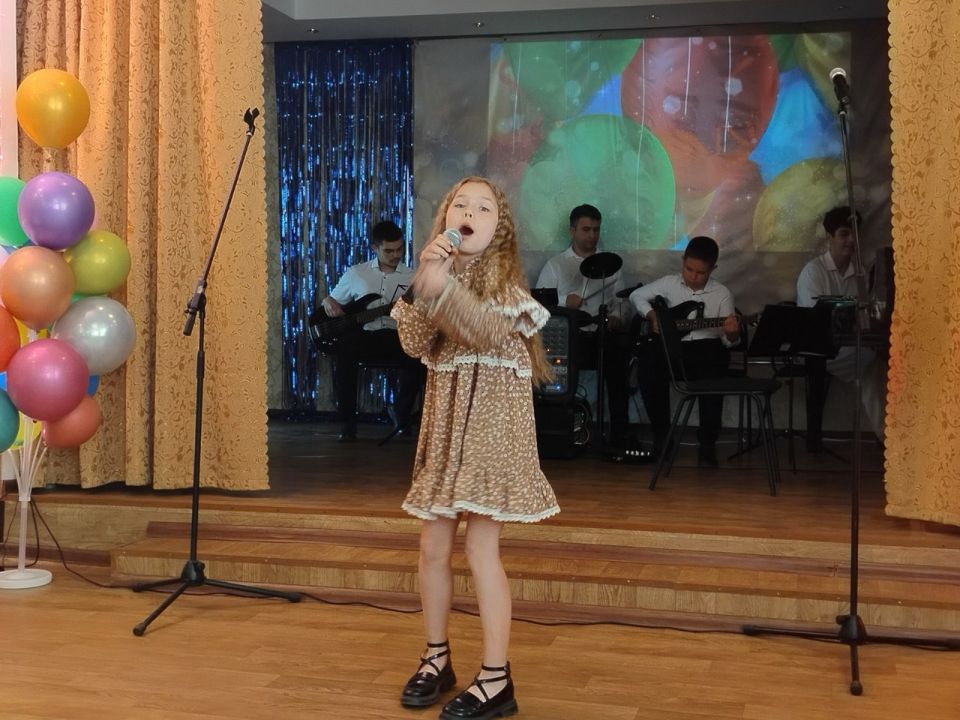 В Лутугинской детской музыкальной школе им. А. П. Тертычного прошел выпускной вечер В Лутугинской детской музыкальной школе им. А. П. Тертычного прошел выпускной вечер