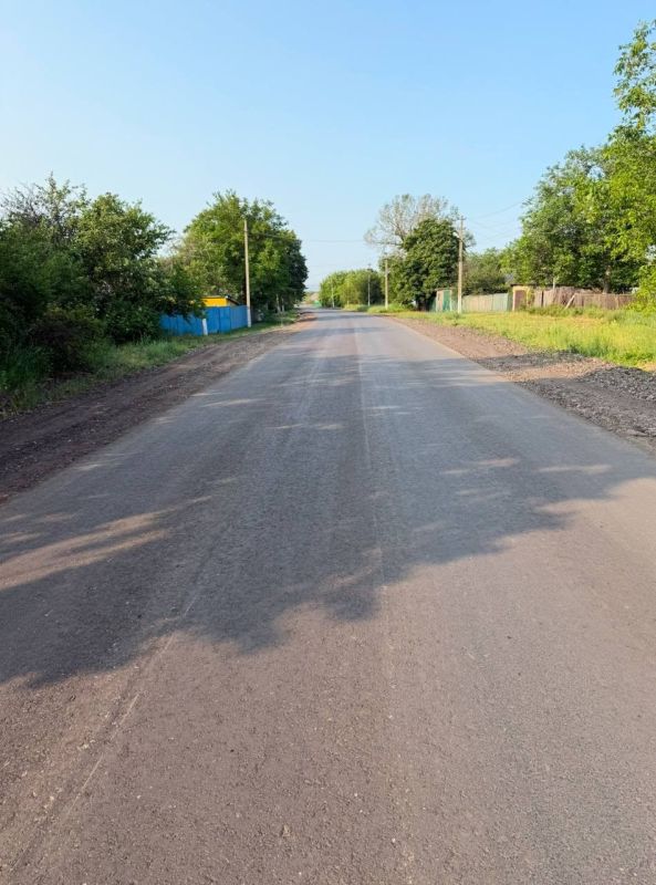 В Краснолучском округе продолжаются работы по благоустройству В Краснолучском округе продолжаются работы по благоустройству
