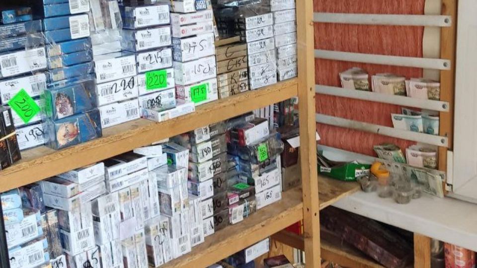 В ЛНР полицией изъято 68 000 пачек контрафактных сигарет и почти 1500 литров нелегального спиртного В ЛНР полицией изъято 68 000 пачек контрафактных сигарет и почти 1500 литров нелегального спиртного