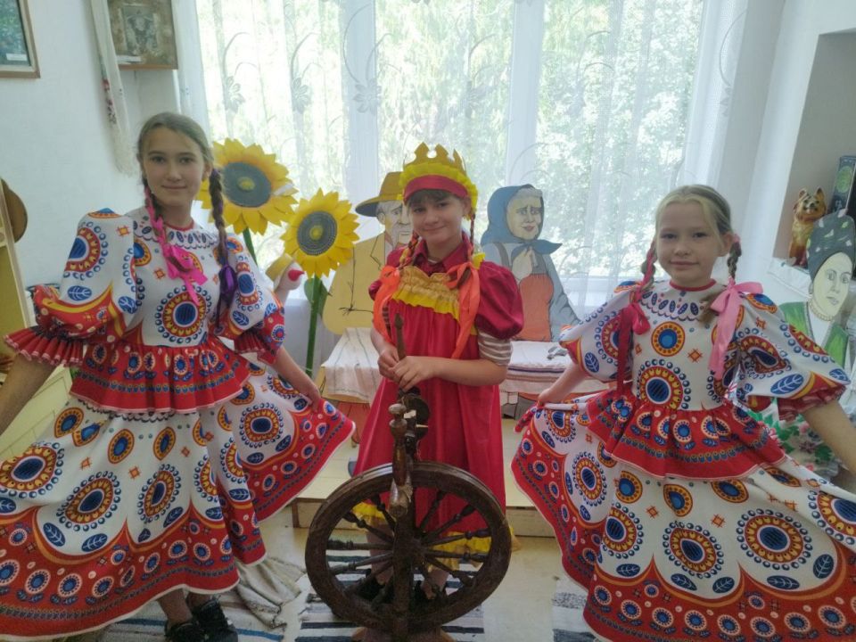 Детство каждого человека ассоциируется со сказками Детство каждого человека ассоциируется со сказками
