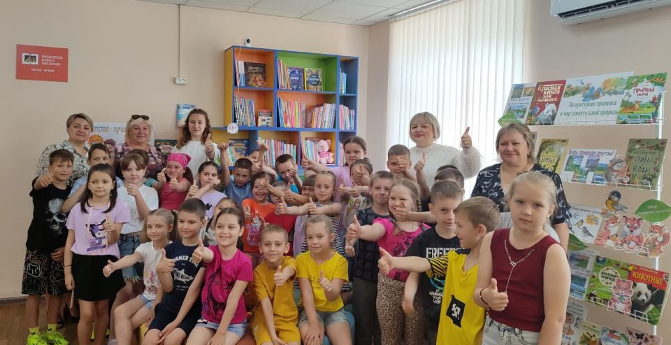 В модельной библиотеке МБУ "АГЦБС" для школьников пришкольной летней тематической площадки " Планета детства" ГБОУ ЛНР "АОШ №1 - лицей им. Олега Кошевого" состоялось сказочное путешествие "По следам Пушкинских сказок"... В модельной библиотеке МБУ "АГЦБС" для школьников пришкольной летней тематической площадки " Планета детства" ГБОУ ЛНР "АОШ №1 - лицей им. Олега Кошевого" состоялось сказочное путешествие "По следам Пушкинских сказок"...
