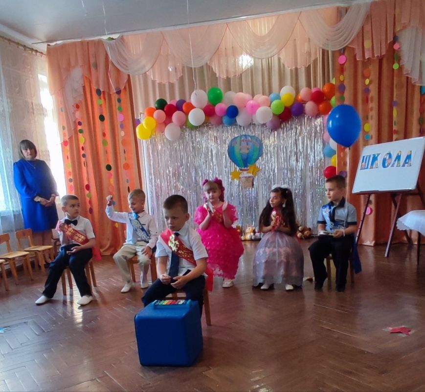 Выпускные утренники в дошкольных учреждениях Краснолучского округа дарят радость и теплые эмоции Выпускные утренники в дошкольных учреждениях Краснолучского округа дарят радость и теплые эмоции