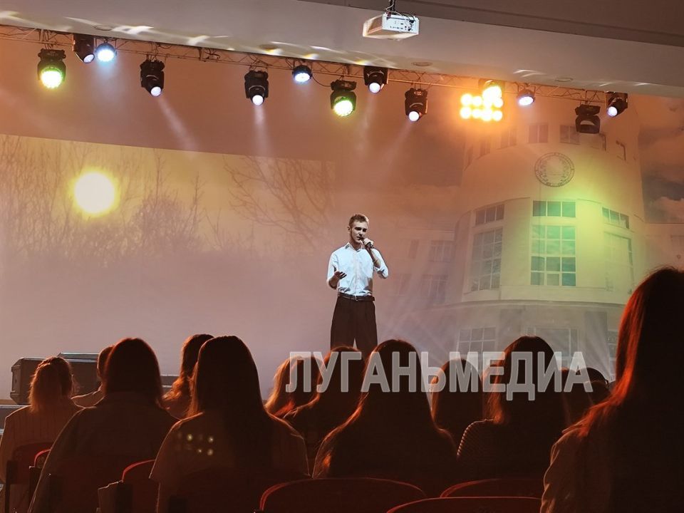 В ЛГПУ прошёл фестиваль «Мир русской души» и «Пушкинский диктант» В ЛГПУ прошёл фестиваль «Мир русской души» и «Пушкинский диктант»