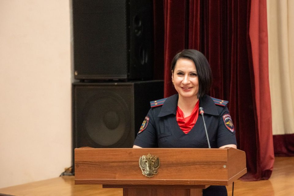 В университете прошла профориентационная встреча с представителями МВД по Луганской Народной Республике В университете прошла профориентационная встреча с представителями МВД по Луганской Народной Республике