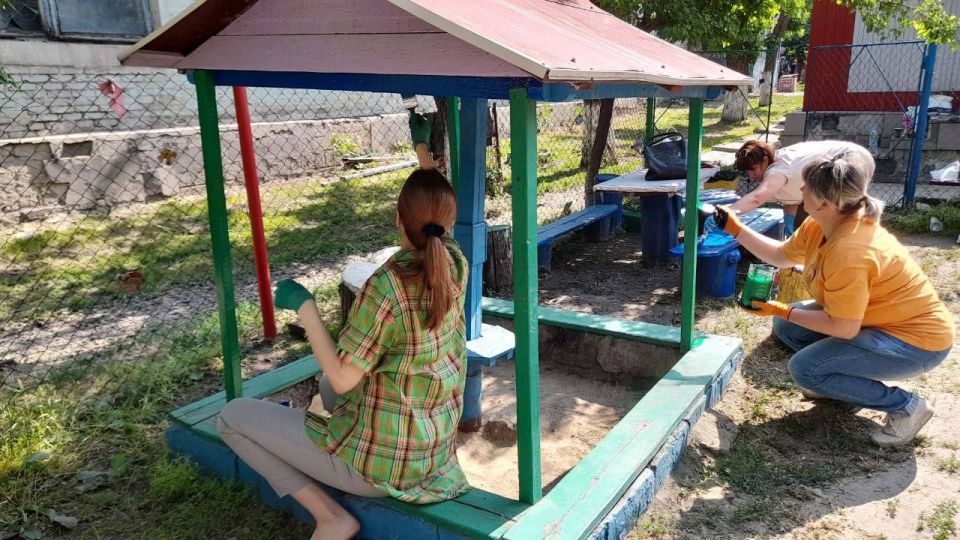 Виктория Сошина: В пгт Крепенский прошла акция «Яркое детство»! Виктория Сошина: В пгт Крепенский прошла акция «Яркое детство»!