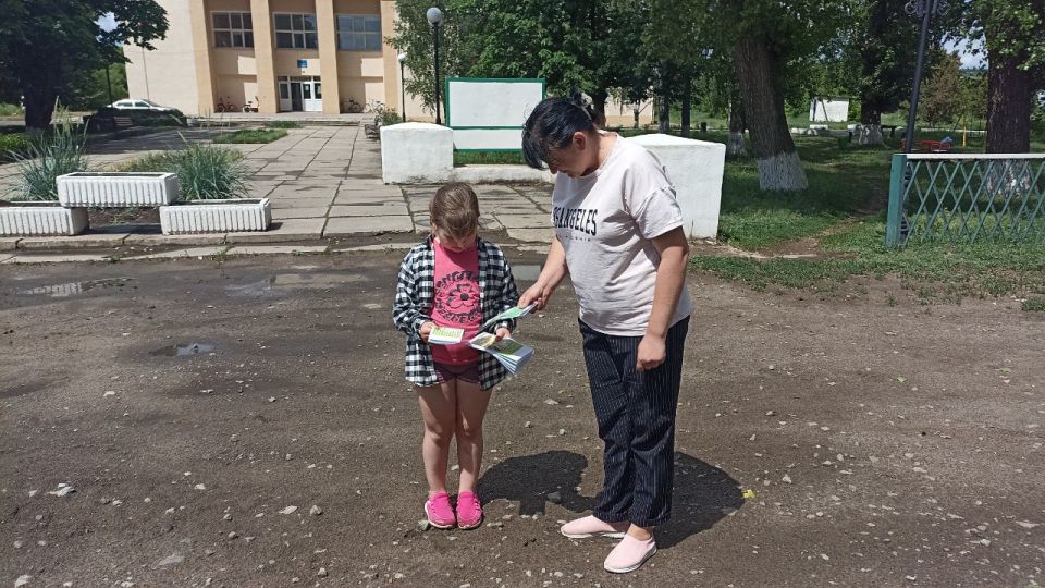 В Лозно-Александровке работники культуры организовали увлекательную уличную акцию «Экология и мы», приуроченную ко Всемирному дню окружающей среды В Лозно-Александровке работники культуры организовали увлекательную уличную акцию «Экология и мы», приуроченную ко Всемирному дню окружающей среды