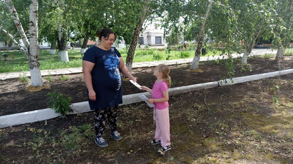 В Лозно-Александровке работники культуры организовали увлекательную уличную акцию «Экология и мы», приуроченную ко Всемирному дню окружающей среды В Лозно-Александровке работники культуры организовали увлекательную уличную акцию «Экология и мы», приуроченную ко Всемирному дню окружающей среды