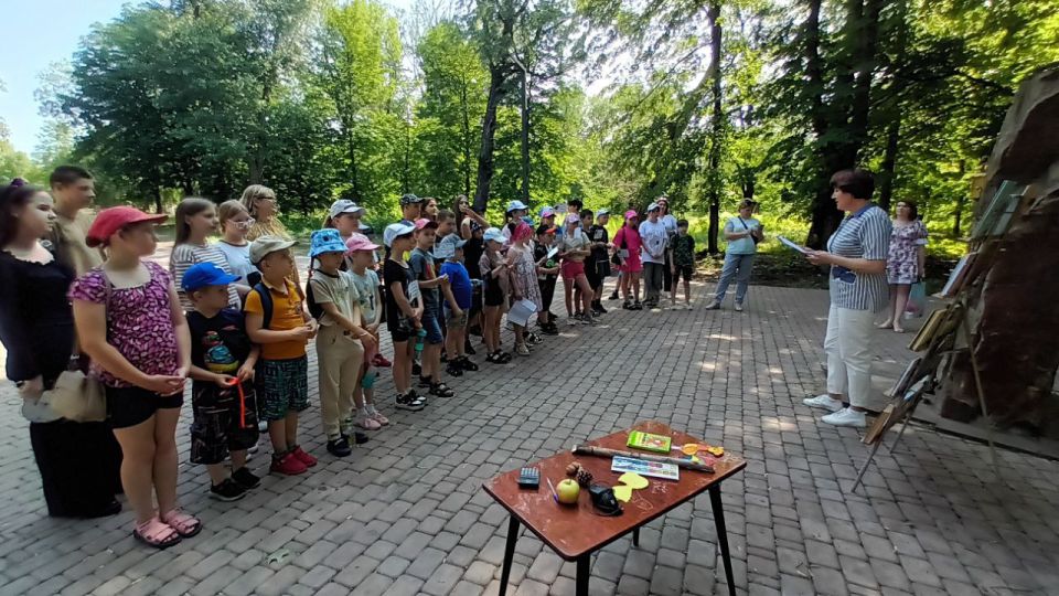 6 июня в школьной тематической площадке "Дружба" состоялся День русского языка 6 июня в школьной тематической площадке "Дружба" состоялся День русского языка