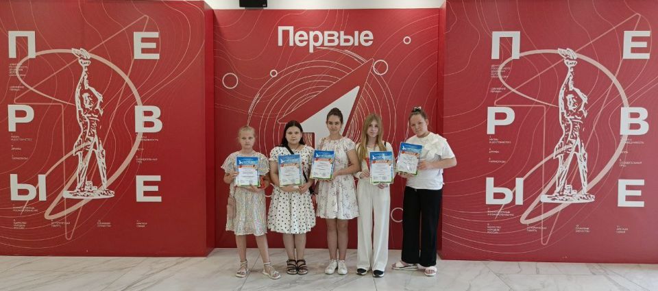 Таланты из Молодогвардейского ЦДЮТ выступили на патриотическом конкурсе Таланты из Молодогвардейского ЦДЮТ выступили на патриотическом конкурсе