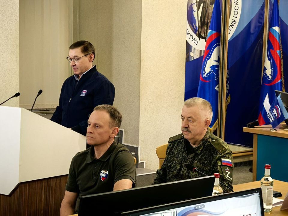 Виктор Водолацкий: Сегодня вместе с Секретарем Генсовета партии «Единая Россия», первым зампредседателя Совета Федерации Якушевым В.В.,в День русского языка, встретились с преподавателями русского языка школ и студентами... Виктор Водолацкий: Сегодня вместе с Секретарем Генсовета партии «Единая Россия», первым зампредседателя Совета Федерации Якушевым В.В.,в День русского языка, встретились с преподавателями русского языка школ и студентами...