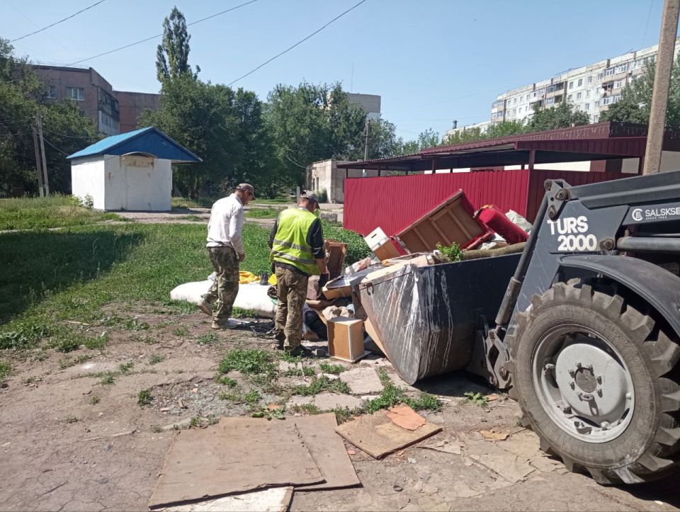 Андрей Рубанцов: В городском округе город Ровеньки продолжается ликвидация несанкционированных свалок мусора Андрей Рубанцов: В городском округе город Ровеньки продолжается ликвидация несанкционированных свалок мусора