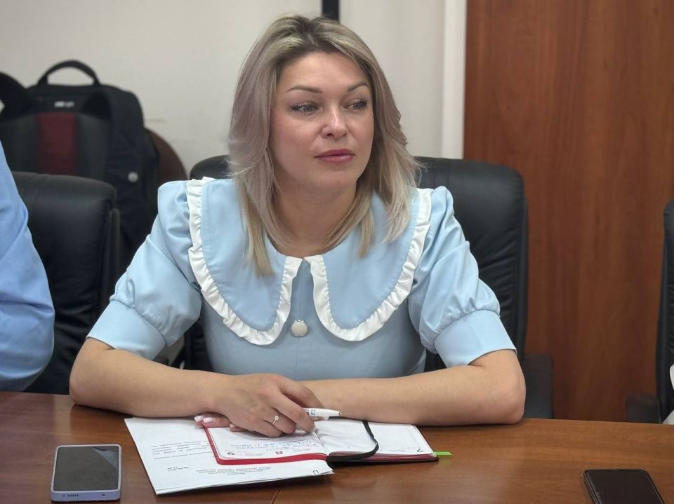 Более 650 проектов подали жители Луганщины на конкурс «Новая республика – руками молодежи» Более 650 проектов подали жители Луганщины на конкурс «Новая республика – руками молодежи»