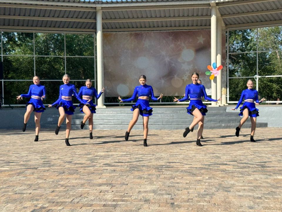 В Краснодонском парке культуры и отдыха состоялась развлекательная программа для детей В Краснодонском парке культуры и отдыха состоялась развлекательная программа для детей