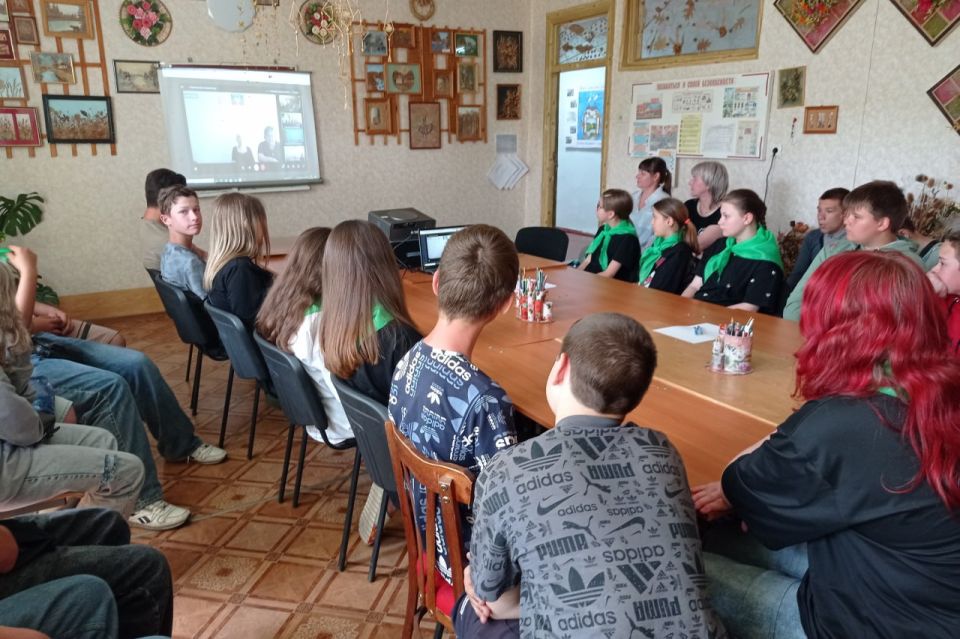 Участие юннатов Свердловска в межрегиональном практикуме Участие юннатов Свердловска в межрегиональном практикуме