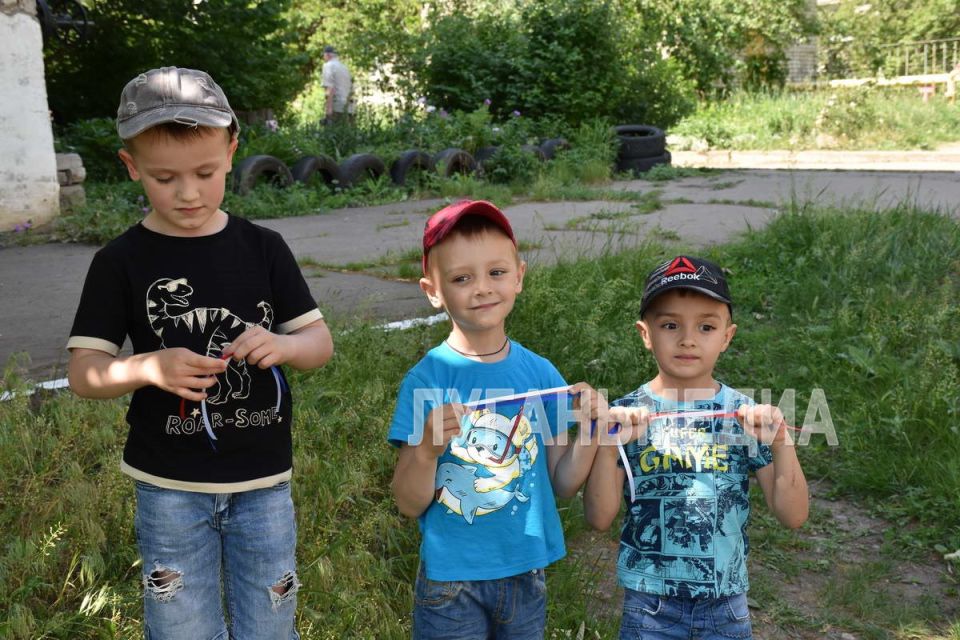 Детский центр Музея истории города Первомайска в дни летних каникул ежедневно проводит мастер-классы и тематические познавательно-игровые мероприятия Детский центр Музея истории города Первомайска в дни летних каникул ежедневно проводит мастер-классы и тематические познавательно-игровые мероприятия